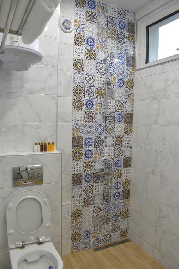 The House - Central Boutique Apartments 큐스텐딜 외부 사진