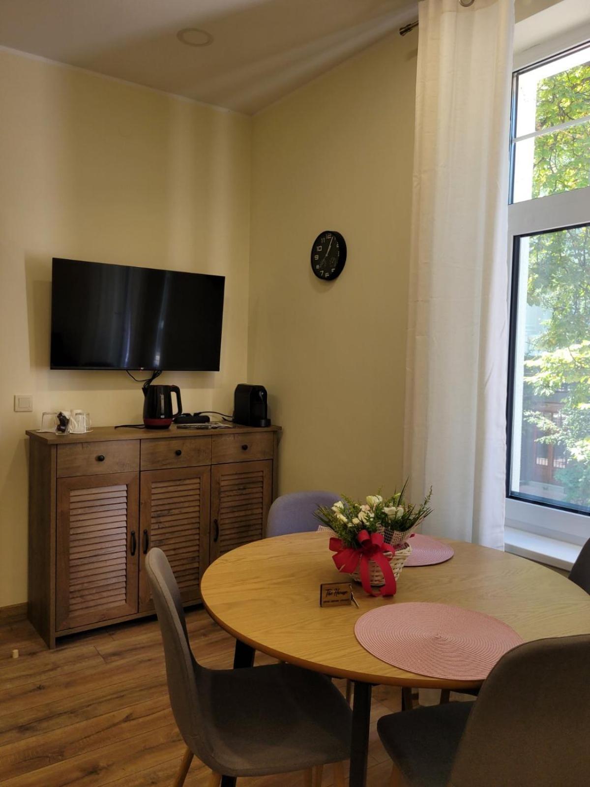 The House - Central Boutique Apartments 큐스텐딜 외부 사진