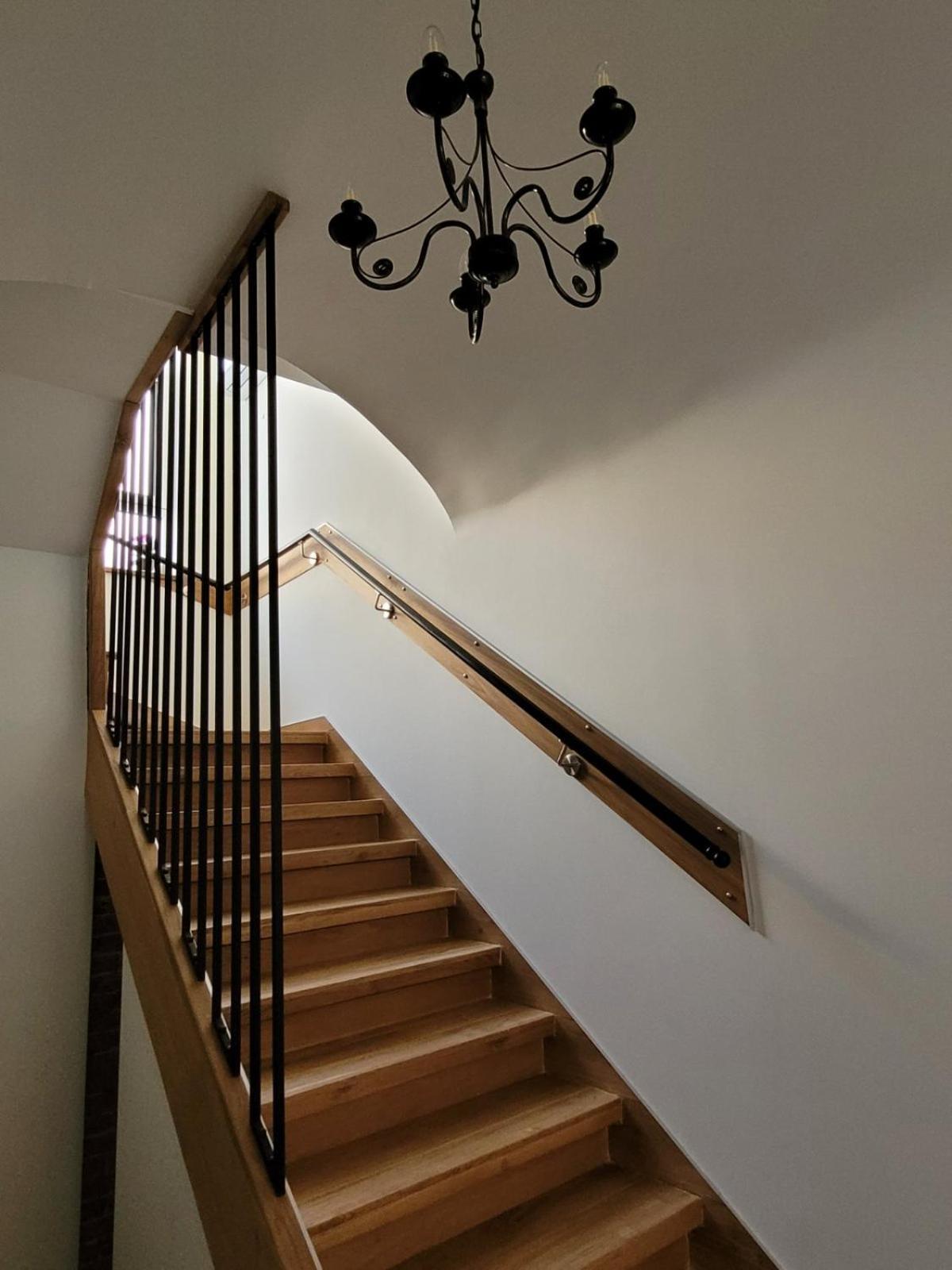 The House - Central Boutique Apartments 큐스텐딜 외부 사진