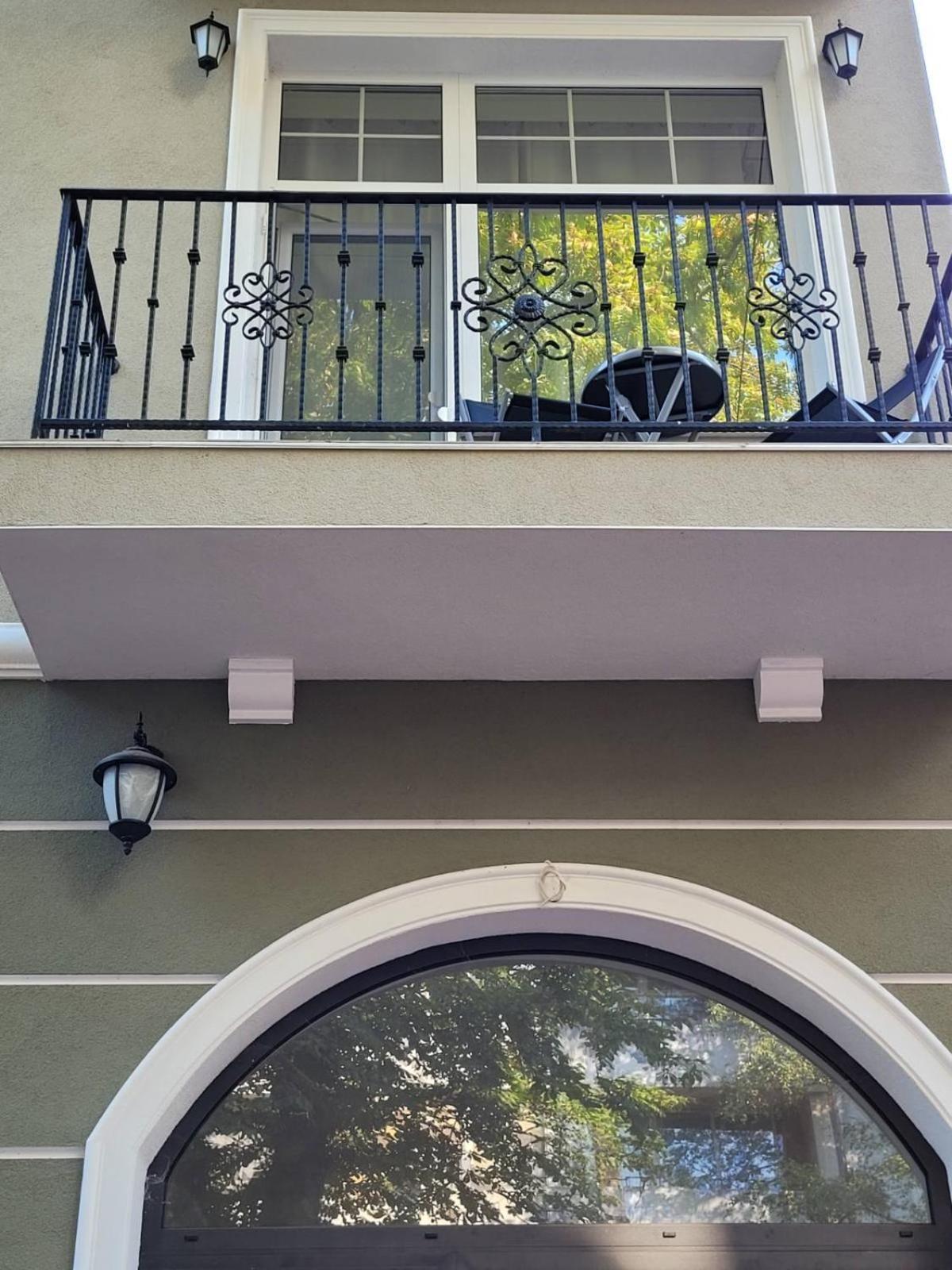 The House - Central Boutique Apartments 큐스텐딜 외부 사진